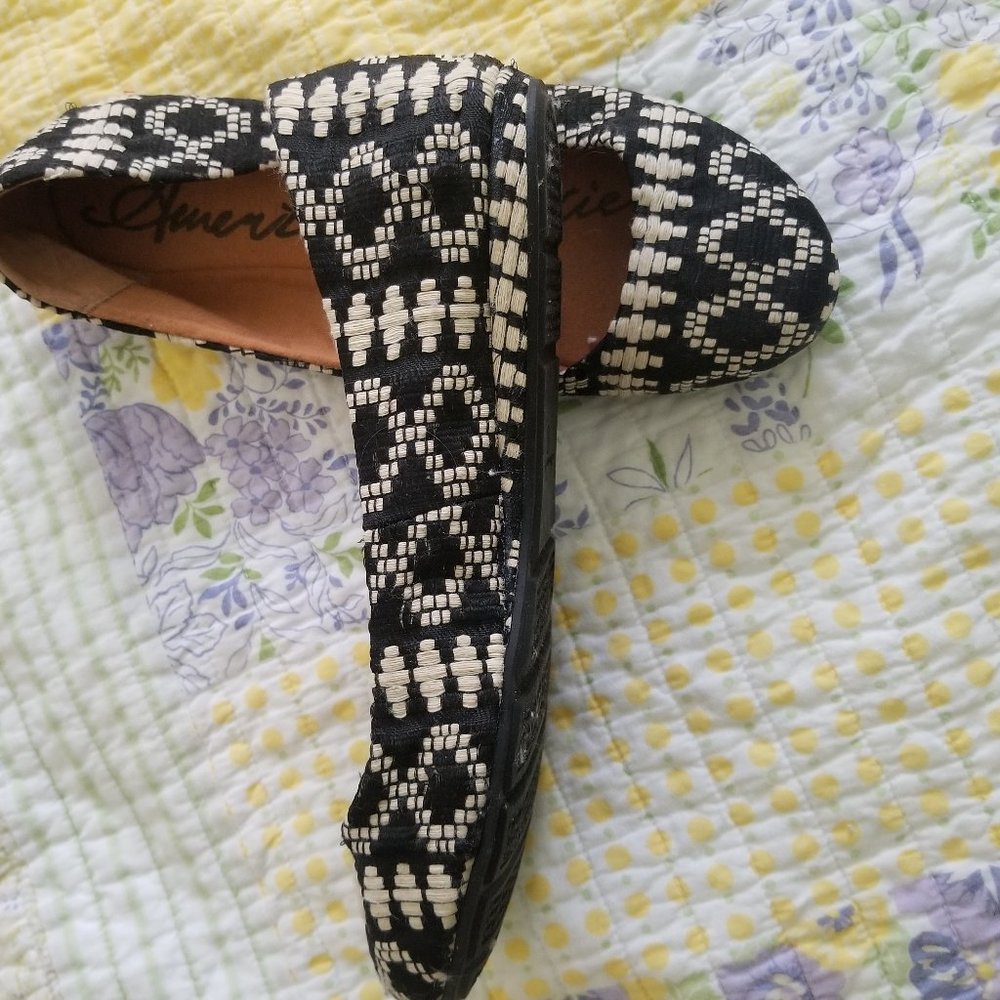 Flats shoes